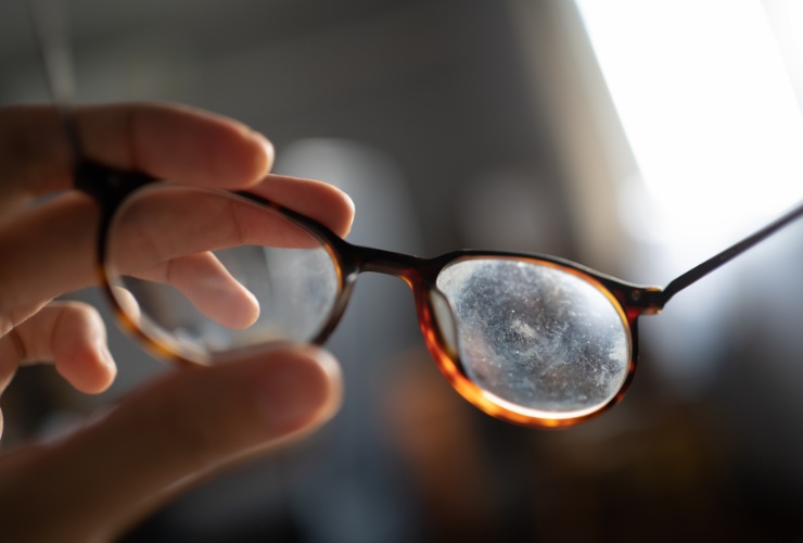 Gli occhiali da vista aumentano i redditi del 33%