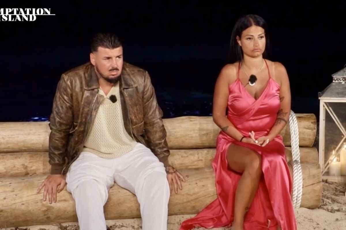 Temptation Island, Lino e Maika pubblicano una foto insieme a letto